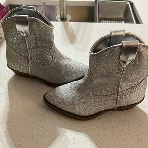 Tucker + Tate toddler girl sparkle silver star cowboy booties